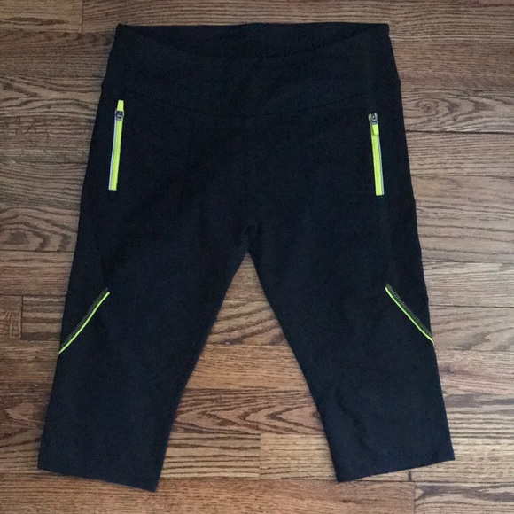 Fabletics Catalina Crop - Picture 2 of 6